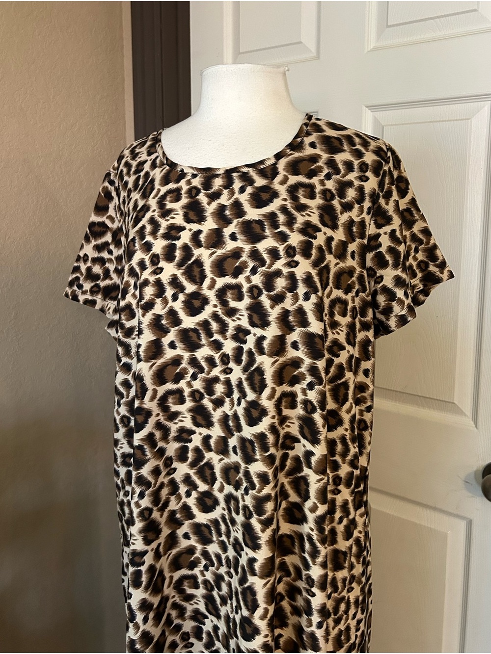 Leopard Print T-Shirt Maxi Dress - Picture 2 of 5